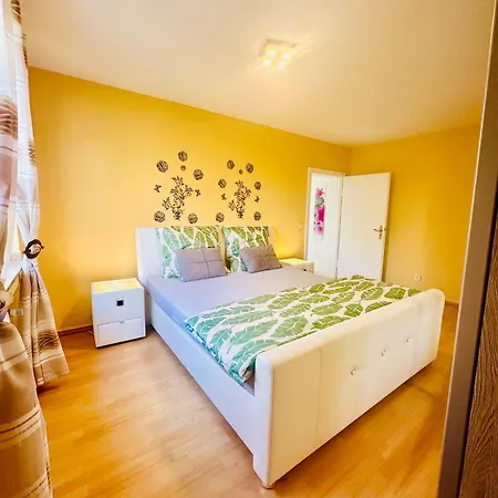 公寓 Moderne Im Zentrum Mit Balkon Und Netflix - 90 Qm