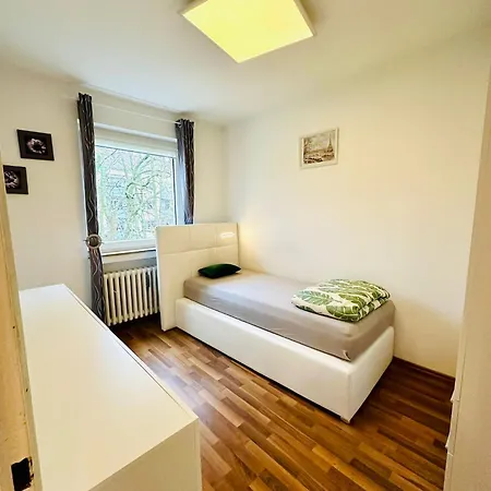 Moderne Im Zentrum Mit Balkon Und Netflix - 90 Qm