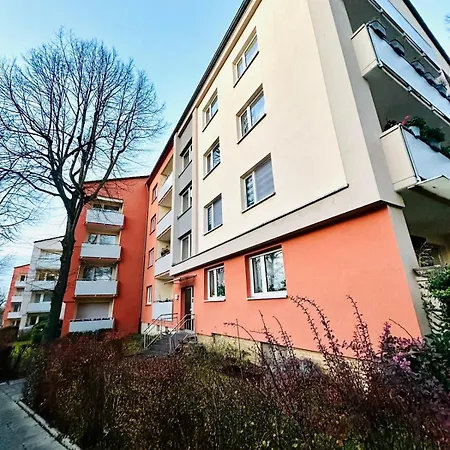 Moderne Im Zentrum Mit Balkon Und Netflix - 90 Qm Apartment *