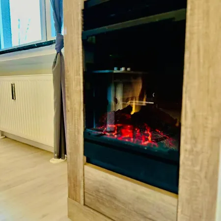 Moderne Im Zentrum Mit Balkon Und Netflix - 90 Qm 亚琛