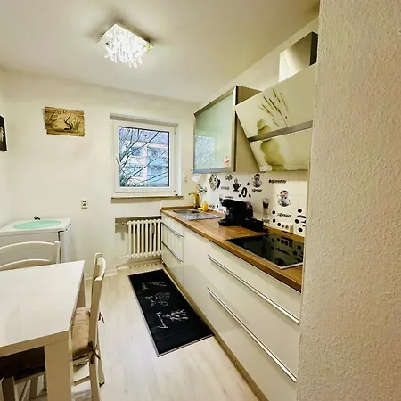 公寓 Moderne Im Zentrum Mit Balkon Und Netflix - 90 Qm *