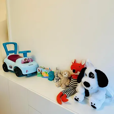 Moderne Im Zentrum Mit Balkon Und Netflix - 90 Qm شقة *