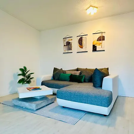 Moderne Im Zentrum Mit Balkon Und Netflix - 90 Qm