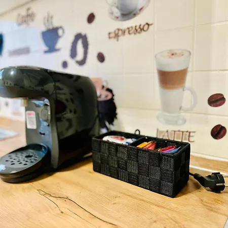 Moderne Im Zentrum Mit Balkon Und Netflix - 90 Qm *