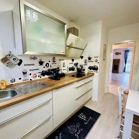 شقة Moderne Im Zentrum Mit Balkon Und Netflix - 90 Qm آخن