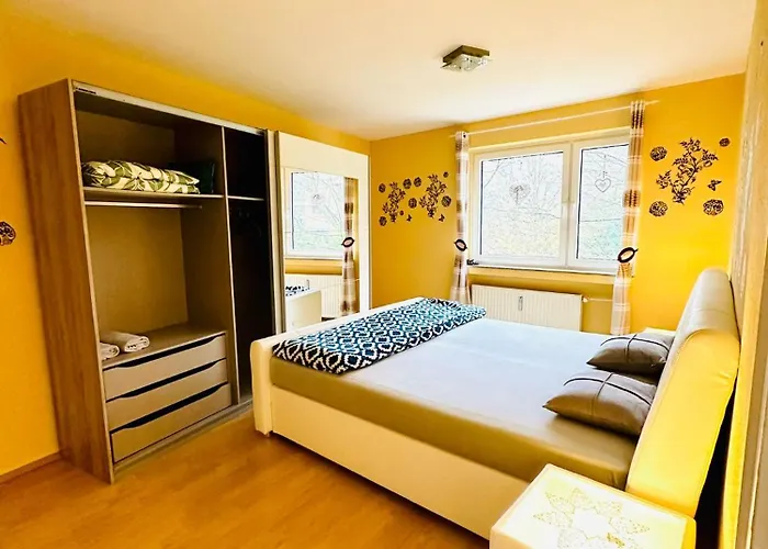 Moderne Im Zentrum Mit Balkon Und Netflix - 90 Qm