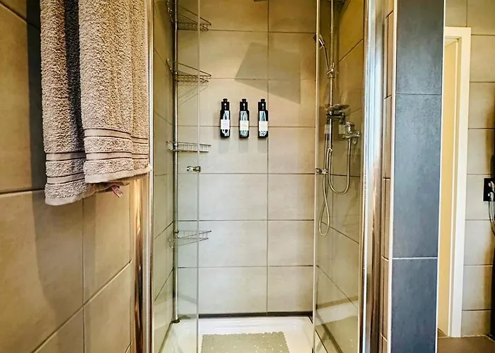 Moderne Im Zentrum Mit Balkon Und Netflix - 90 Qm Apartamento Aquisgrano