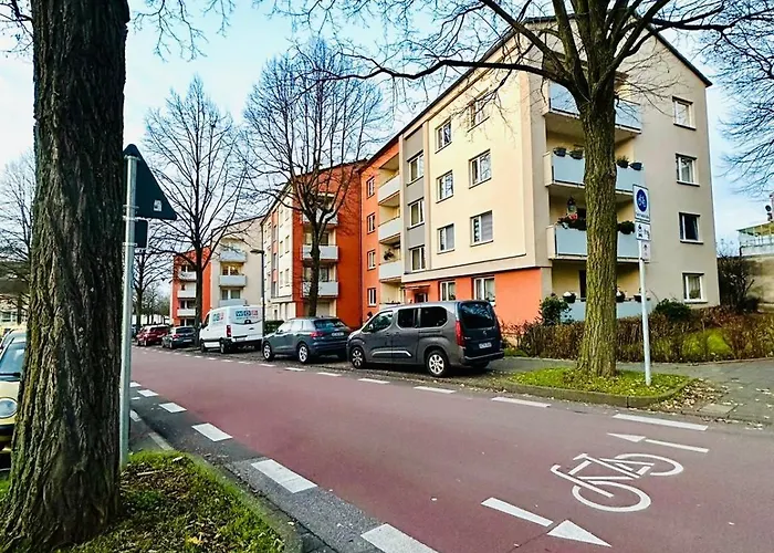 Moderne Im Zentrum Mit Balkon Und Netflix - 90 Qm *